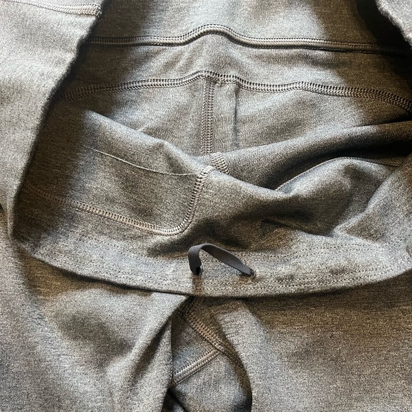 Athleta Gray Leggings Size M‎ - Picture 5 of 7